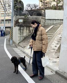 Tokyo Winter Outfit, Tokyo Winter, Black Hair Anime Guy, Sweet Clothes, Korea Fashion, 가을 패션, Outfit Inspo Fall, Basic Outfits, Aesthetic Fashion