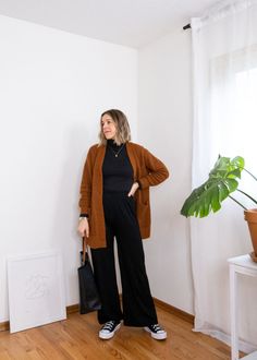 Soft Pants - Seasons + Salt Seasons And Salt Outfits, Soft Trousers Outfit, Soft Business Casual, Soft Simple Outfits, Trousers Sneakers Outfit, Hygge Outfit Winter, Earthy Work Outfits, Casual Outfits Trousers, Fall Trousers Outfit