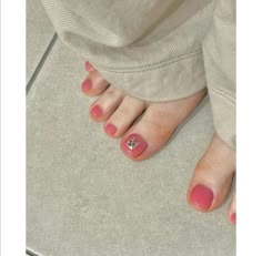 Korean Pedicure Nail Art, Kawaii Pedicure Ideas, Coquette Toe Nails, Pink Nails Feet Toenails, Gyaru Toenails, Finger Art, Hippie Nails, Cute Toes