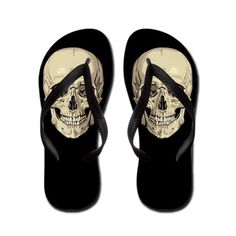 ☆ Skull Flip Flops ☆  Never had those when I was growing up and in flip-flops for the entire summer! Skull Flip Flops, Flip Flops For Men, Skull Lover, Skull Clothing, Lady Dress, A Skull, Skull And Bones