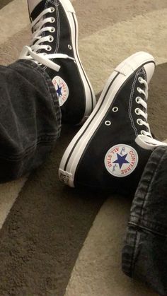 #converse #conversechucktaylor #converseallstars #fyp Boy Shoes Aesthetic, Converse Shoes Men, Mens Converse, Tenis Converse, Converse Aesthetic, Boys Converse, Black Converse, Downtown Girl, + Core + Aesthetic