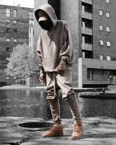 Nude || Follow @filetlondon for more street wear style #filetclothing Herren Style, Mens Fashion Edgy, Outfits Hombre, Hipster Mens Fashion, Dope Fashion, Latest Mens Fashion, Urban Street Style, Urban Street, Men Looks