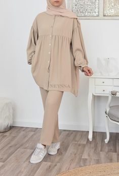 Style Outfits Summer, Summer Vibes Aesthetic, Muslim Outfit, Simple Dress Casual, Aesthetic Summer Outfits, Designer Aesthetic, Modest Fashion Hijab, Muslim Outfits Casual