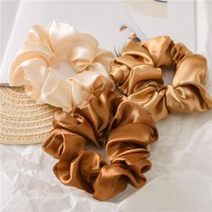 Satin scrunchies are good for your hair. Satin and silky materials help prevent breakage. Choose your favorite color below and get ready to fall in love. Hair Bands For Ladies, Hair Accessories Ponytail, Scrunchie Ponytail, Christmas Hair Accessories, Simple Ponytails, Christmas Hair, Silk Hair, Hair Rings, Luxury Hair