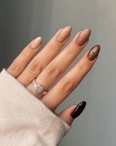 31 CHIC FALL NAIL IDEAS TO INSPIRE YOU THIS AUTUMN SEASON acne Occasion Nails, Simple Fall Nails, Nagellack Trends, September Nails, November Nails, Fall Gel Nails, Cute Nails For Fall, Pedicure Manicure, Thanksgiving Nails