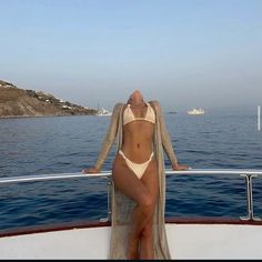 Boat Selfie, Photo Inspo Summer, Outfit Inspo Beach, Summer Poses, Hot Beach, Beach Please, Summer Nature, On A Boat