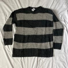 Bnwt American Eagle Striped Sweater. This Adorable Sweater Will Look Perfect With Jeans Or Leggings. Super Soft And Comfortable. Never Worn, Excellent Condition. Fast Shipping Bundle To Save Over 400 5 Star Reviews