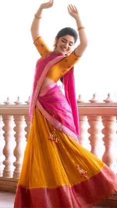 Ghagra Poses At Home, Kriti Shetty Saree, Poses On Ghagra, Ghagra Poses, Half Saree Photoshoot Poses, Half Saree Photoshoot, Human Composition