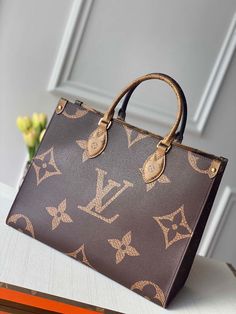 Adaptable Bags - VL Bags - 1457 A+ Excellent Quality copies; Contact us if you've any questions in your mind. Lv Onthego, Louis Vuitton Taschen, Sac Louis Vuitton, Lv Handbags, Chanel Deauville Tote Bag, Lv Bag, Shopping Bags, Louis Vuitton Speedy Bag, Monogram Canvas