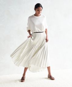 Jenni Kayne Women's Pleated Skirt in Ivory Size 2X-Large White Flowy Pleated Midi Skirt, Elegant Spring Pleated Skirt For Daywear, Chic Dress With Accordion Pleats And Full Skirt, Elegant Pleated Lined Skirt For Daywear, Elegant Lined Pleated Skirt For Daywear, Chic Full Skirt Dress With Accordion Pleats, Elegant Daywear Pleated Lined Skirt, White Midi-length Accordion Pleated Skirt, White Midi Length Accordion Pleated Skirt