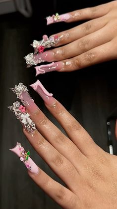 Colorful Junk Nails, Sag Birthday Nails, Birthday Set Nails Medium, Acrylic Pearl Nails, Almond Bday Nails, Duck Birthday Nails, Nail Posing Ideas, Medium Junk Nails, Birthday Stiletto Nails