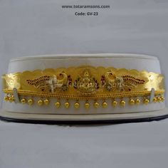 Own this trending Exquisite #Handcarved #Lakshmiji #Peacock #Bridal #Waist #Belt with Beautiful Workmanship. Code: GV-23, Buy Now @ https://goo.gl/5pnZba Gold Necklace Simple, Gold Fashion Necklace, Baby Jewelry, Jewellery Shop, Necklace Simple, Old Jewelry, Gold Fashion