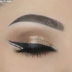 Machiaj Smokey Eyes, Teknik Makeup, Mekap Mata, Video Makeup, Winged Eye, Makeup Video, Makeup 101, Smokey Eye Makeup Tutorial, Cat Eye Makeup