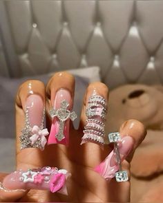 Xxl Acrylic Nails With Charms, Xl Long Acrylic Nails Y2k, Junk Nails Aesthetic, Xl Junk Nails, Long Junk Nails With Charms, Birthday Junk Nails, India Love Nails, Chrome Bling Nails, Junk Nails Designs