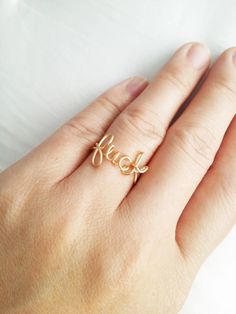 Fuck Handmade Wired Rings. - Etsy Diy Cute Rings, Handmade Rings Wire, Wired Rings, Carcase Iphone, Diy Wire Jewelry Rings, Jewlery Rings, Rings Wire, Wrapping Tutorial, Wire Jewelry Rings