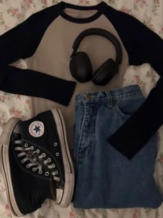 School Outfits Back To School, Pretty Clothes Aesthetic, Fall Outfits Downtown, Outfits Black Women School, Dream Clothes Aesthetic, Aesthetic School Outfits Highschool, Down Town Girl Outfits, Down Town Outfits, College Aesthetic Outfit