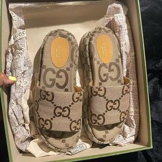 Slightly Worn Gucci Shoes, Full Service, Fast Delivery, Gucci, Women Shoes, Women Shopping, Color