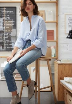 Stile Casual Chic, Style Parisienne, Blue Office, Rock Outfit, Elegante Casual, Mode Inspiration, Minimalist Outfit, Outfits Casuales