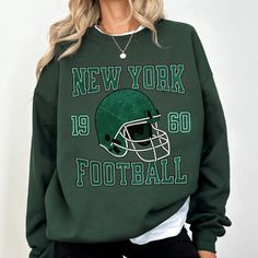 Unisex Sweatshirt - Gildan - Made To Order - 50% Cotton, 50% Poyester - Size Tts: True To Size - Various Sizes: S, M, L, Xl, 2xl - Loose Fit - Sewn In Label Great Gift Ideas For Family Or Friends Condition: New - Made To Order Please Wash In Cold Water At First Time Vintage Philadelphia Eagles, Eagles Sweatshirt, Football Retro, Jets Football, Vintage Philadelphia, New York Football, Team Sweatshirts, Football Sweater, Football Sweatshirt