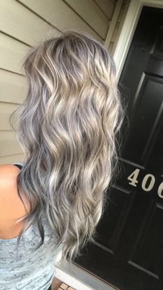 Winter Hair Colour For Blondes, Ashy Blonde Hair, Winter Blonde Hair, Winter Blonde, Ashy Blonde, Cool Blonde Hair, Blonde Curly Hair, Winter Hair Color