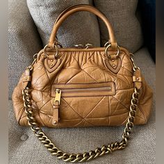 Mark Jacobs Vintage 2005 Patchwork Quilted Caramel Brown Leather Handbag.Approx 15 X 12 X 5. Comes With Original Gorgeous Chain Strap. Hold Logo Hardware. Pristine Condition. Minimal Corner Wear. Hard To Find Super Rare!! No Dustbag . Bag Only. Light Surface Interior Wear. No Rips Deep Stains Or Tears. This Bag Was Recently Re Produced, They Haven’t Done The Reboot Of This Larger Quilt In This Carmel Brown Color. Y2k Collectible. Rare! Snoke/ Pet Free Home. Guaranteed Authentic Y2k Chain, Quilt Patch, Carmel Brown, Y2k Shoulder Bag, Caramel Brown, Marc Jacobs Bag, Patch Quilt, Satchel Handbags, Leather Handbag