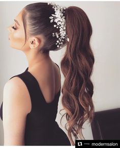 #erblinhair #Repost @modernsalon avec @get_repost · · · Si notre fille @arianagrande jamais se marier, nous avons le sentiment que ses cheveux regardera ... Albania Wedding, Wedding Hairstyles And Makeup, Wedding Hair Up, Hair Braid Videos, Long Hair Wedding Styles, Ponytail Hair Extensions, Penteado Cabelo Curto, Modern Salon, Wedding Hair And Makeup