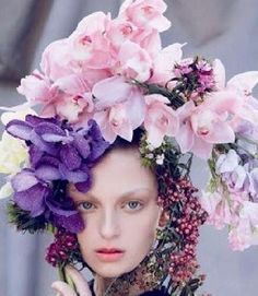 Flower Maiden, Floral Headdress, Flower Headdress, Flowers In Her Hair, Floral Halo, Face Illustration, Dark Flowers, Vogue Beauty, Beauty Shoot