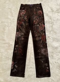 Ralph Lauren Purple Label Jeans. New with tags, size 27. Waist: 27 inches Inseam: 34 inches Leg opening: 15 inches #40 Purple Label, Ralph Lauren Purple Label, Magpie, Diva, Denim Jeans, Shoe Accessories, Ralph Lauren, Women Accessories, Things To Sell