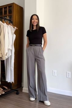 Neutral Tone Work Outfits, Business Athleisure Outfits, School Principal Outfits Women, Buisness Casual Women Outfits Simple, Principal Dress, Joggers Business Casual, Travel Work Outfits, How To Style Trousers Women