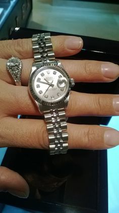 Silver Watch With Bracelets Women, 26mm Rolex On Wrist, Ladies Silver Watch, Women’s Rolex Aesthetic, Lady Datejust 28 On Wrist, Rolex Silver Woman, Rolex Female Watch, Rolex Watches Women 26mm, Rolex 26mm Women