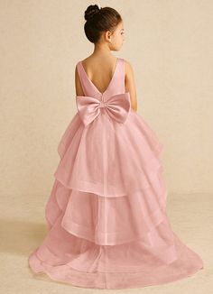 We encourage all our flower girls to feel like the princess they are while wearing Pumpkin. Made from matte satin and tulle, she features a scoop neckline, a bow tie belt, a ruched A-line silhouette, and a tiered tulle skirt trimmed with horsehair. Groomsmen Shoes, Tiered Tulle Skirt, Brides Mom, Pink Flower Girl Dresses, Pumpkin Flower, Tulle Flower Girl, Flower Girl Dresses Tulle, Matte Satin, Flower Girls