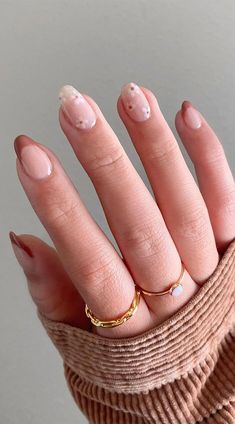 Round Nail Designs, Graduation Nails, Valentine Nails, Flower Nail Designs, Casual Nails, Almond Nails Designs, Almond Acrylic Nails, Cute Gel Nails, Round Nails