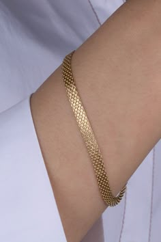 "ITEM DETAILS ❆All our jewelry are hand made with Love. ❆Material: 14K Gold ( 585). ❆Available colors: Gold, Rose Gold, White Gold. ❆Available Sizes: Look Size Option (Contact for different sizes) ❆Each item is made to order ❆ DO YOU LIKE THIS BRACELET? ❆ You can get more information about it below but if you have any questions, just click the \"Message Sergen Vural \" button and I will be very happy to hear from you ☺ PACKAGING ❆Comes ready to gift in a beautiful jewelry box. ❆It comes with a s Real Gold Bracelet For Women, Chain Bracelet Gold For Women, Hand Bracelet Gold, Gold Chain Bracelet For Women, Gold Bracelet For Women Classy, Gold Hand Chain, Gold Bracelet Design, Bracelet Or, Bracelets Stacked