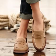 Category:Loafers,Flats; Upper Materials:PU; Season:Spring,Fall; Heel Type:Block Heel; Gender:Women's; Size Suggestion:standard size, select your usual size; Activity:Walking; Toe Shape:Round Toe; Style:Vintage,Casual; Heel Height(inch):1-2; Outsole Materials:Rubber; Occasion:Daily; Closure Type:Loafer; Pattern:Solid Color; Listing Date:11/24/2023; 2024 Trends:Plus Size,Classic Loafers,Soft Shoes; Foot Length:; Foot Width:; SizeChart1_ID:2:185840; Heel Height:Low Heel Vintage Slip, Vintage Slips, Slip On Loafers, Mode Design, Casual Date, Retro Women, Penny Loafer, Comfortable Flats, Vintage Casual