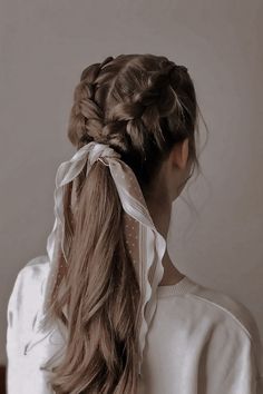 Braids With Accessories Hair Ideas, School Going Hairstyles, Braid Hairstyles For Work, Simple Long Hair Hairstyles, Hairstyles For Daily, Work Braids, Cottagecore Hairstyles, Hairstyles Daily, Hair Plaits