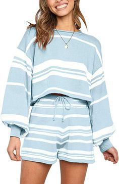 Mexico Vacation Outfits To Wear In Cancun — serenaajoyce Short Sweater Outfit, Fall Loungewear, Crop Top Shorts, Casual Pullover Sweater, Short Sweater, Poses Women, Puff Sleeve Crop Top, Oversize Fashion, Crop Top And Shorts