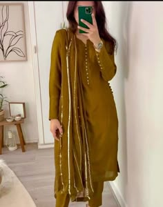 Simple Suit Designs, Kurti Pant With Dupatta, Stitched Kurti, Plain Suit, Moti Work, Kurti Pant, Pakistani Fancy Dresses, Fashion Top Outfits