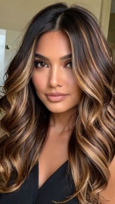 Long Dark Highlighted Hair, Brown Balage Hair, Gold Highlights Dark Brown Hair, Balayage Hair For Black Hair, Dark Brown Hair Balayage Caramel, Browns Highlight, Ombré Hair Brown, Balayage Hair Brown, Balayage For Dark Brown Hair