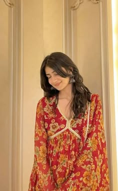 Indian Outfit Aesthetic, Kurti Aesthetic, Wood Plants, Desi Dress, Trendy Outfits Indian, Desi Fits, Traditional Indian Dress, Live Together, Salwar Kamiz