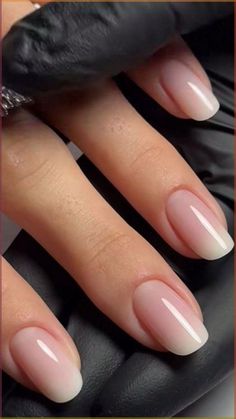 Classy Gel Nails Ideas, Short Classy Nails, Short French, Colourful Nails, Christmas Gel