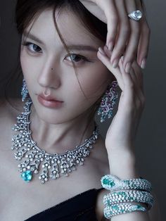 Zhao Lu Si, Kim You Jung, Celebrity Magazines, Korean Fashion Dress, Cute Poses, Poses For Pictures