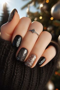 45 Sleek Black Christmas Nails for a Sophisticated Holiday Nail Designs For Short Nails Christmas, New Year Christmas Nails, Cute Easy Winter Nails, Gold With Black Nails, Festive Nails Simple, New Years Nail Ideas Sparkle, Silver And Gold Nails Christmas, New Year’s Eve Nail Inspired, Christmas Silver Nails