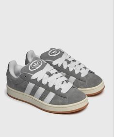 Shoes Adidas Campus, Grey Adidas Campus 00s, Addidas Shoes Campus 00s Outfit Gray, Campus Adidas Shoes, Grey Campus 00s, Grey Adidas Campus, Shoes Inspo 2024, Addidas Shoes Campus 00s, Grey Campus 00s Outfit