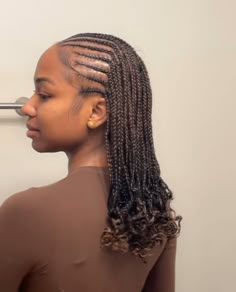 Fulani Braids From Back, Short Braided Cornrow Hairstyles, Braided Fulani Hairstyles, Simple Cornrow Styles For Black Women, Fulani Braid On Natural Hair, Fulani Cornrows Natural Hair, Short Black Braids Hairstyles, Cute Hair Braids For Short Hair, Fulani Braids Short Hair