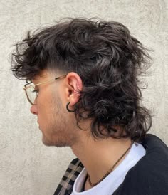 Wolf Cut Hairstyles, Tan Skin Blonde Hair, Long Mullet, Men Haircut Curly Hair, Textured Curly Hair, Taper Fade Haircut, Mullet Haircut, Mens Hairstyles Thick Hair, Cut Hairstyles