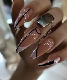 2023 Minimalist Nails, Hand Painted Gel Nail Art, Bougie Nails Designs, Long Almond Acrylic Nails Art Designs, Long Stilleto Nails Design, Colors 2023 Fashion, Spring Nails Stiletto, Baddie Almond Nails