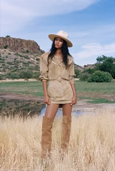 The Mirage - Ivory – Lack of Color Ranch Editorial, Safari Outfits, Safari Chic, Rancher Hat, Felt Fedora, Denim Sweater, Simple Tees, Stylish Hats, Coastal Cowgirl