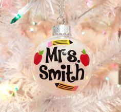 Custom Teacher Ornament - love-in-the-city-shop Ornament For Teacher, Teacher Aide, Handmade Teacher Gifts, Student Teacher Gifts, Custom Teacher Gifts, Teacher Ornaments, Teachers Diy, Shatterproof Ornaments, Presents For Teachers