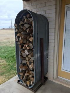 Galvanized Tub, Water Trough, Stock Tank, Small Deck, Diy Backyard Landscaping, Office Christmas Decorations, Decor Trends, Deck Decorating, Wood Storage