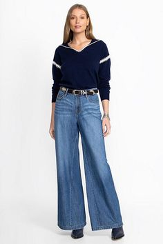 Offering a modern take on classic denim, the Blanket Stitch Wide Leg Jeans are embellished with a decorative blanket stitch along the outseam of the leg. Crafted from 100% cotton, these wide-leg jeans are finished with a front fly and pockets. Pair with a cozy white pullover and ankle boots for a fresh weekend look. Johnny Was Women's The Blanket Stitch Wide Leg Jean in Medium Wash Blue, Size 30 Easy Care Hairstyles, White Pullover, Dresses Boho, Women's Outfits, Women's Blouses, Blanket Stitch, Decorative Blankets, Embroidered Jeans, Chic Outfit